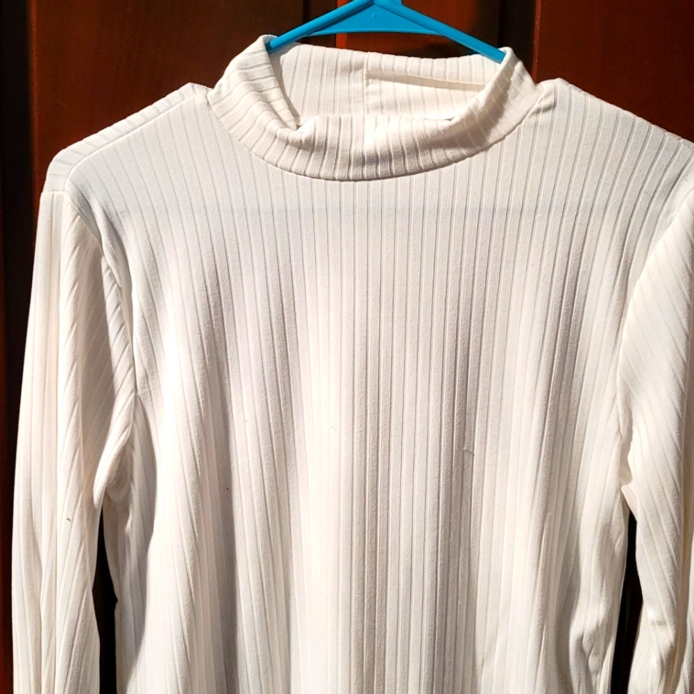 Collar Neck White Long Sleeve Womans Shirt Size Large